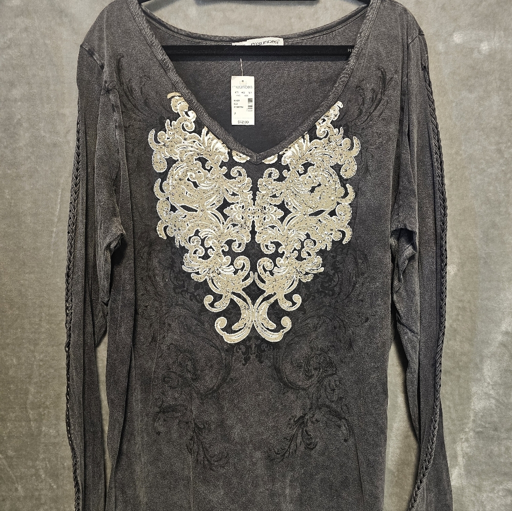NWT Maurices Distressed Long Sleeve Graphic T Shirt 3x